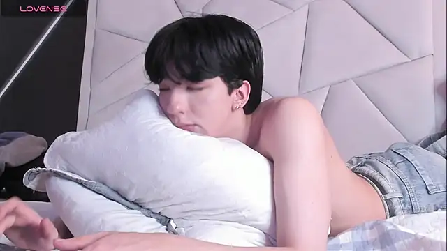 แชท XXX สดของ AerumChae