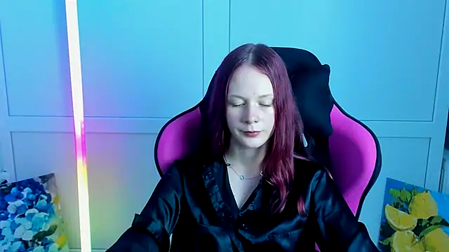 Chat +18 de Skylar_spring ao vivo