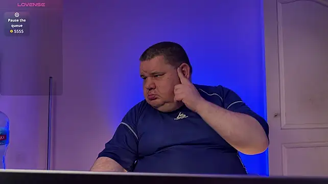 XXX chat uživo modela BIGBOSSDADDYX