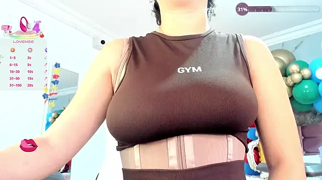 Yuli_16 লাইভ XXX চ্যাট