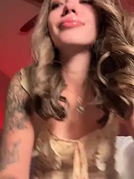 Chatroom XXX en direct de Tiny-Mimi