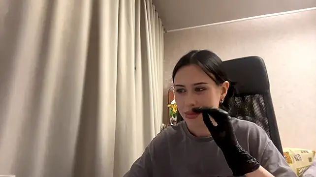 AteEtonian Chat XXX live