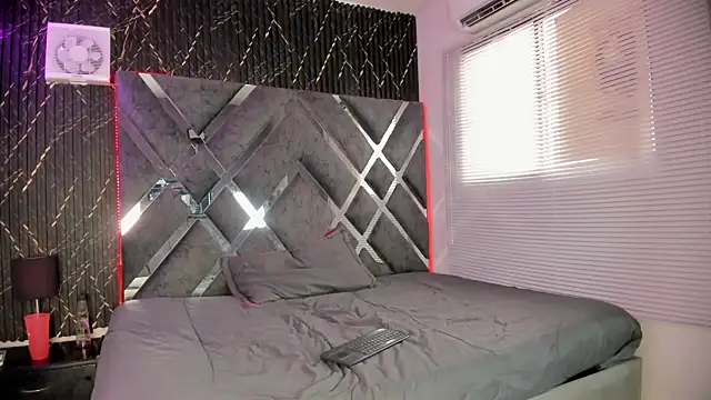 Chat +18 de nova_mitchell7 ao vivo