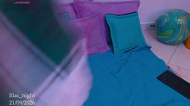 Živý XXX chat lilac_night33