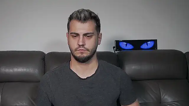 Chat +18 de CrazyDom1 ao vivo