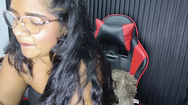 Chatroom XXX en direct de Slutty_Vicky