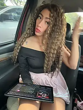 roxyrougee Chat XXX in diretta