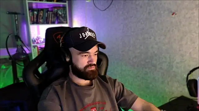 Chatroom XXX en direct de _Serious_Man