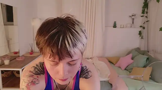 Kitty_Ollive live XXX chat