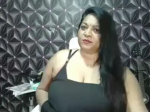 IndianDelia's Live XXX Chat
