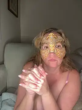 largeboobies30's Live XXX Chat