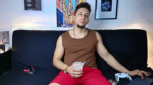 Chat XXX ao vivo de SR_EMILIOCUM