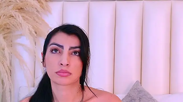 NinnaPiers Live XXX Chat