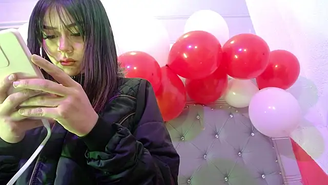 sofiaspring Adlı Modelin Canlı XXX Sohbeti