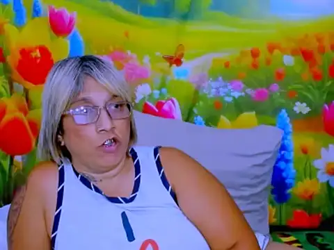 indianroxy's Live XXX Chat