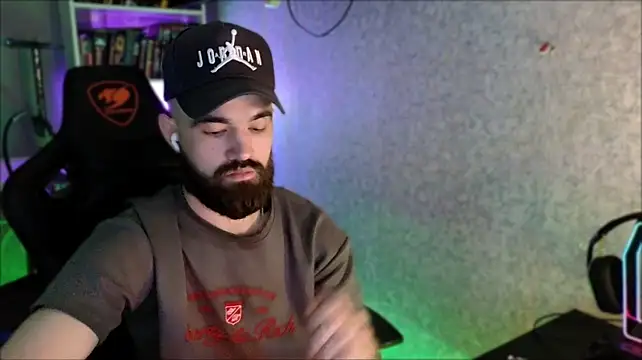 Chatroom XXX en direct de _Serious_Man