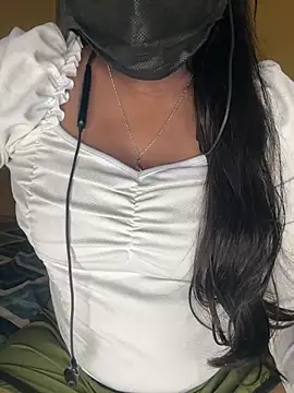 Chat XXX en directo de Miss_meera12