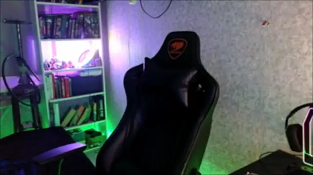 Chatroom XXX en direct de _Serious_Man