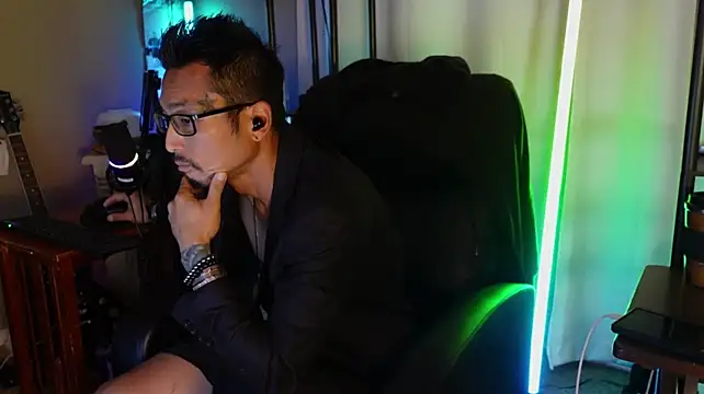 Ghost11_11's Live XXX Chat