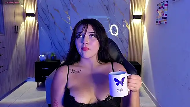 bunnyglow69 Adlı Modelin Canlı XXX Sohbeti