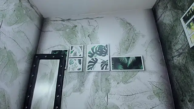 XXX chat uživo modela Valentiino69