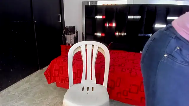 Dollperverthot's Live XXX Chat