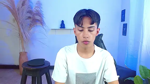 angelocum18's Live XXX Chat