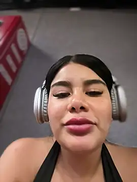 Chat XXX en directo de Issane_Peru