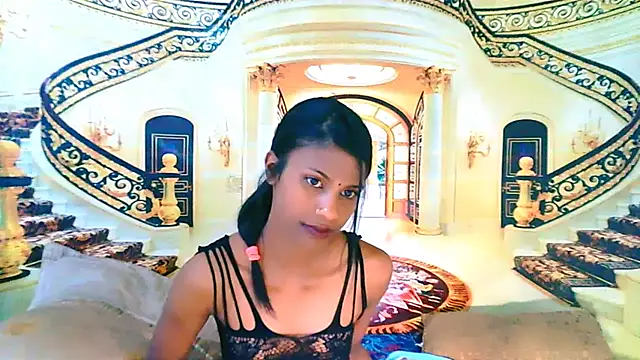 צ'אט XXX בשידור חי של IndianSilkySpice
