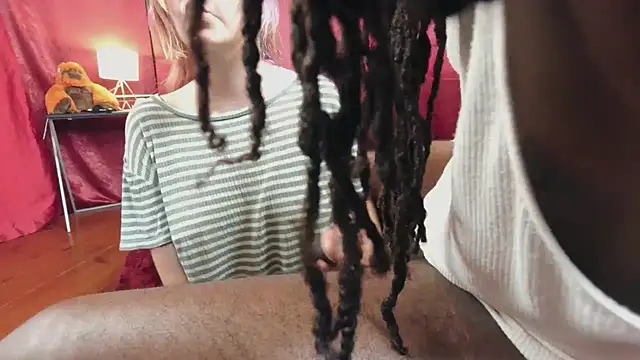 StudioWahines69 现场XXX聊天