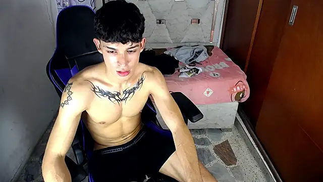 Chat XXX en directo de Liom_Gym