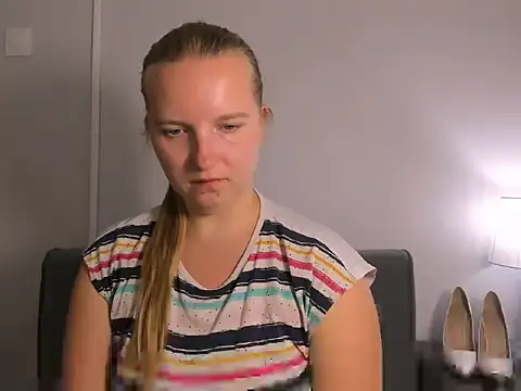 RoseTeacherX XXX чат на живо