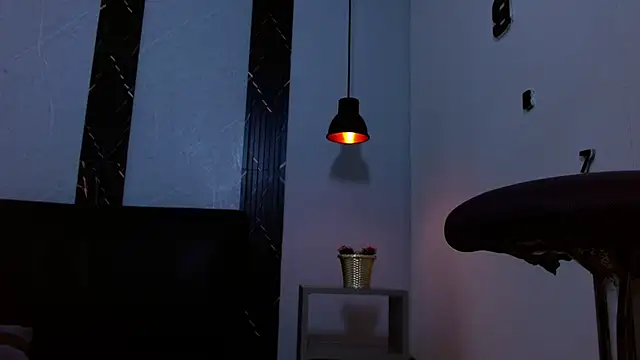 XXX chat uživo modela GoldenBoy_23