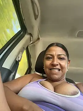 Chat +18 de butterfly_liips ao vivo