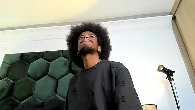 Chat +18 de AllexJacob ao vivo