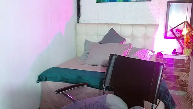 Lucy_1825_'s Live XXX Chat