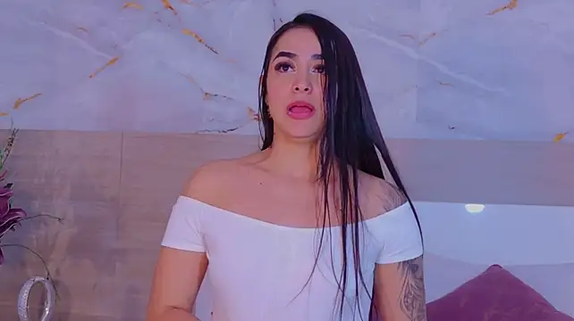 NiaCortes Adlı Modelin Canlı XXX Sohbeti