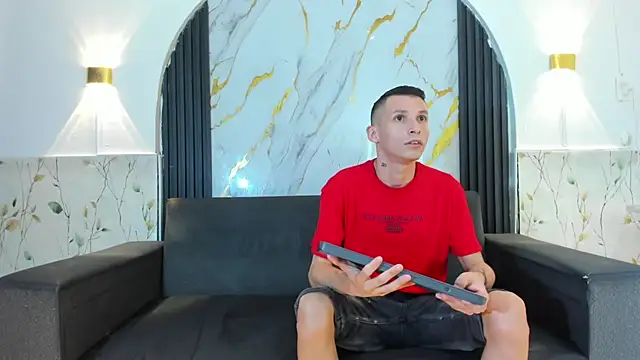 Онлайн чат XXX Isaak_Bless