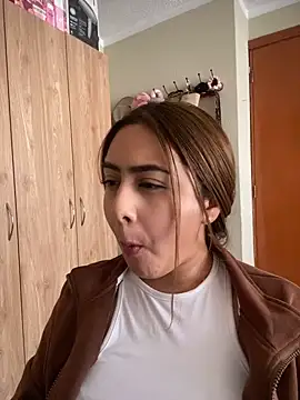 Živý XXX chat Miabonnett_
