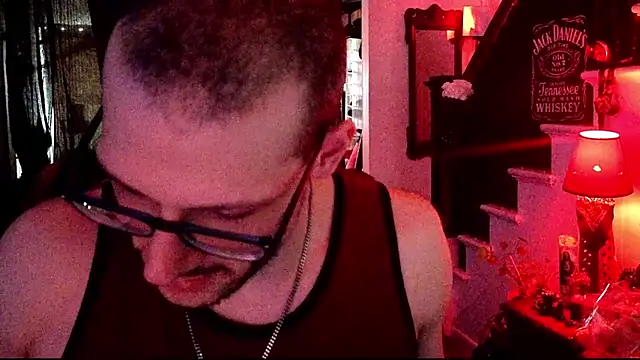 MasterDaddyCool élő XXX-chatje