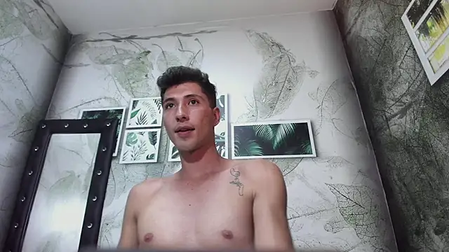 Valentiino69 – Naživo XXX chat