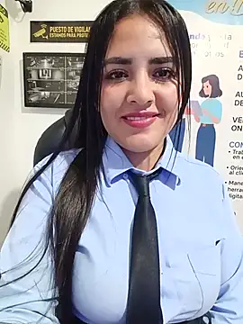 MAYE__13 লাইভ XXX চ্যাট