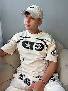 OLIVER_K Live XXX-chat