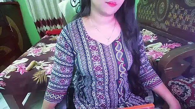BengaliQueenStarn Live XXX chat