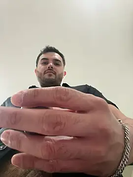 acmello83 Show in webcam