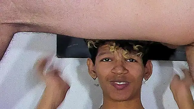 Dhey_sexx XXX чат на живо