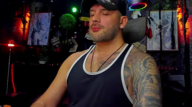 LexHardy XXX чат на живо