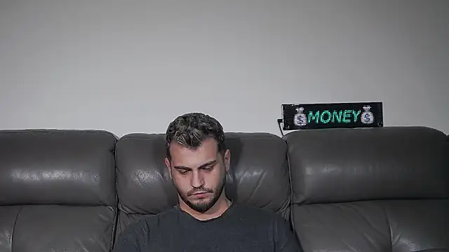 Czat XXX na żywo – CrazyDom1