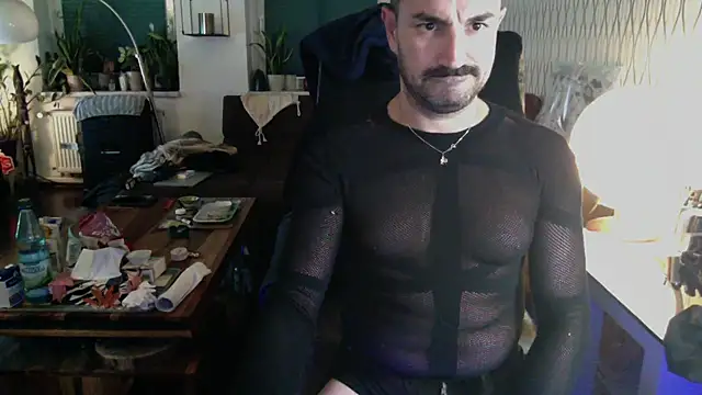 tomz0819 – Live XXX-chat