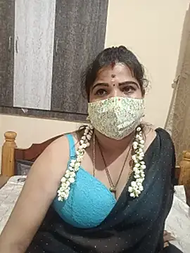 Devi_Tina Adlı Modelin Canlı XXX Sohbeti